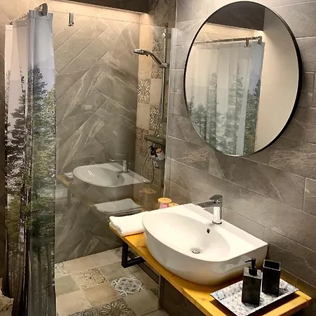 Blue Mountain Apartment *