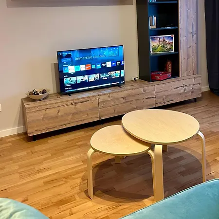 Blue Mountain Apartment